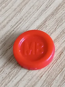 Article Rouge - ed voyage - diamètre 1,5 cm - PUISSANCE 4 - LES BONS VOYAGES