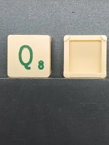 Article Q - vert - version voyage - SCRABBLE DE VOYAGE