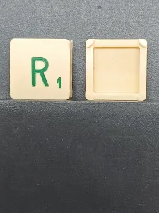 Article R - vert - version voyage - SCRABBLE DE VOYAGE