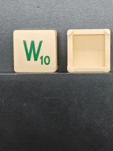 Article W - vert - version voyage - SCRABBLE DE VOYAGE
