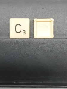 Article C - noir - version voyage - SCRABBLE DE VOYAGE