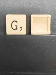 Article G - noir - version voyage - SCRABBLE DE VOYAGE