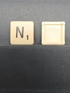 Article N - noir - version voyage - SCRABBLE DE VOYAGE