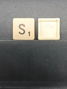 Article S - noir - version voyage - SCRABBLE DE VOYAGE