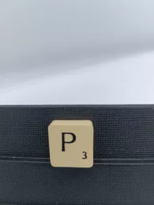 Article P - typo 2 - SCRABBLE CLASSIQUE