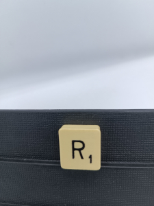 Article R - typo 1 - SCRABBLE