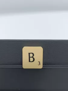 Article B - typo 2 - SCRABBLE CLASSIQUE