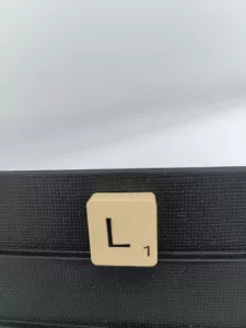 Article L - typo 2 - SCRABBLE CLASSIQUE