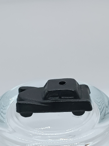 Article Voiture noire - 1000 BORNES - SUR UN PLATEAU